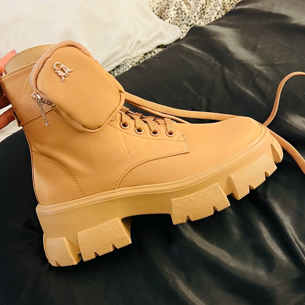 Steve Madden thora boots